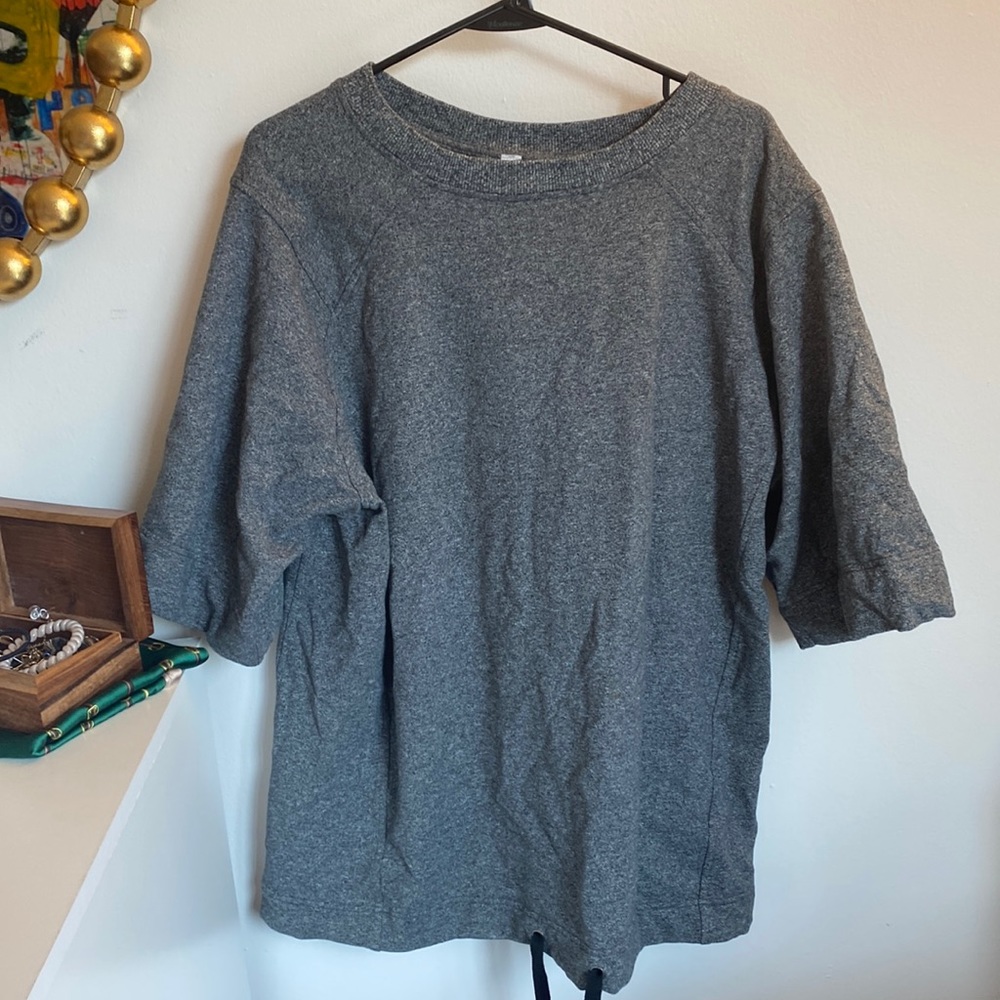 Lululemon adjustable shirt